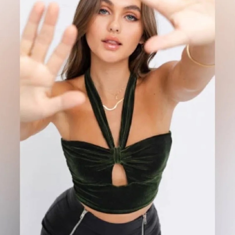 Le Lis Velvet Knot Halter Camisole - Dark Green
